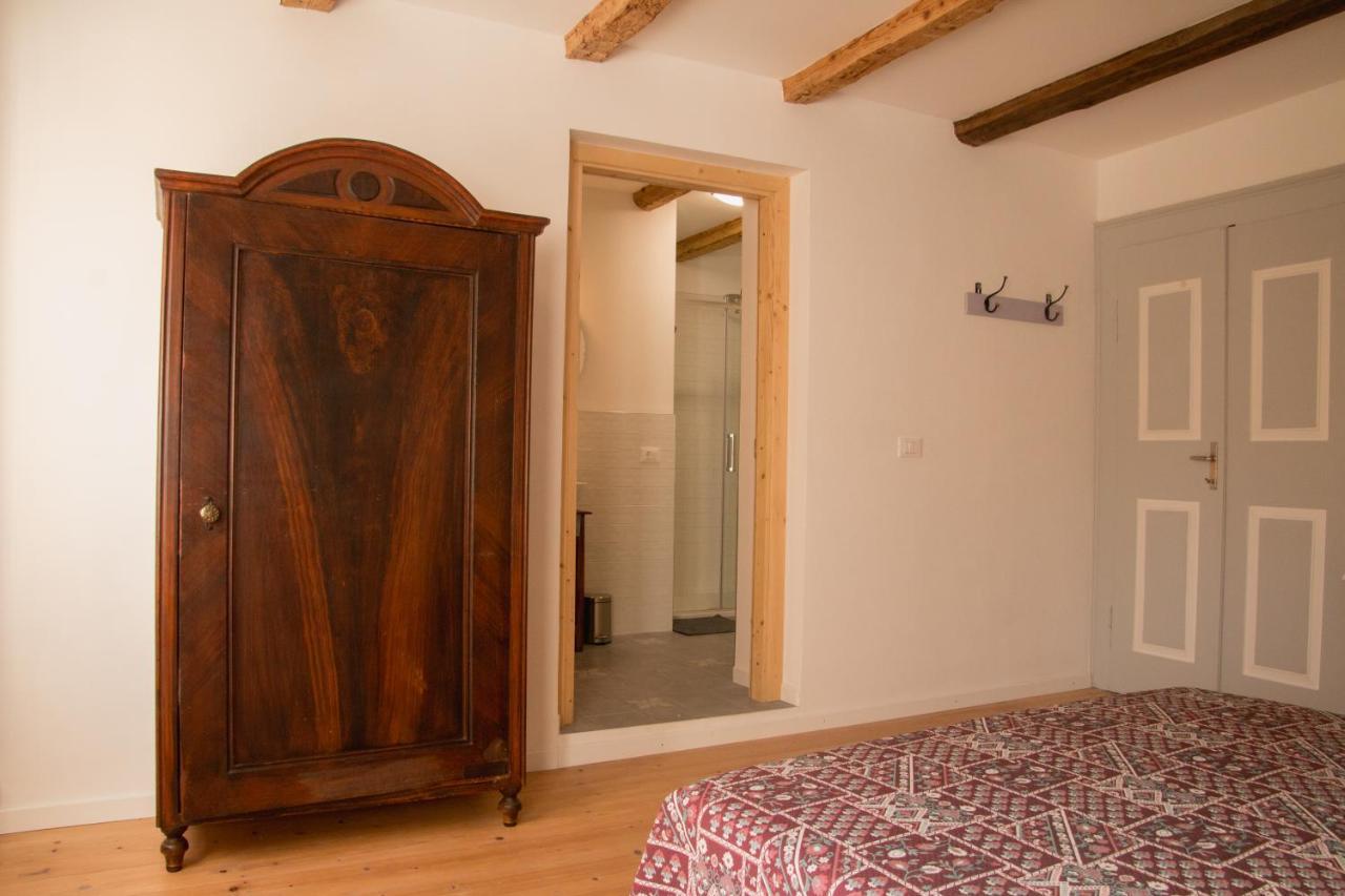 Hotel Oltre L'Arco San Dorligo della Valle Exterior foto